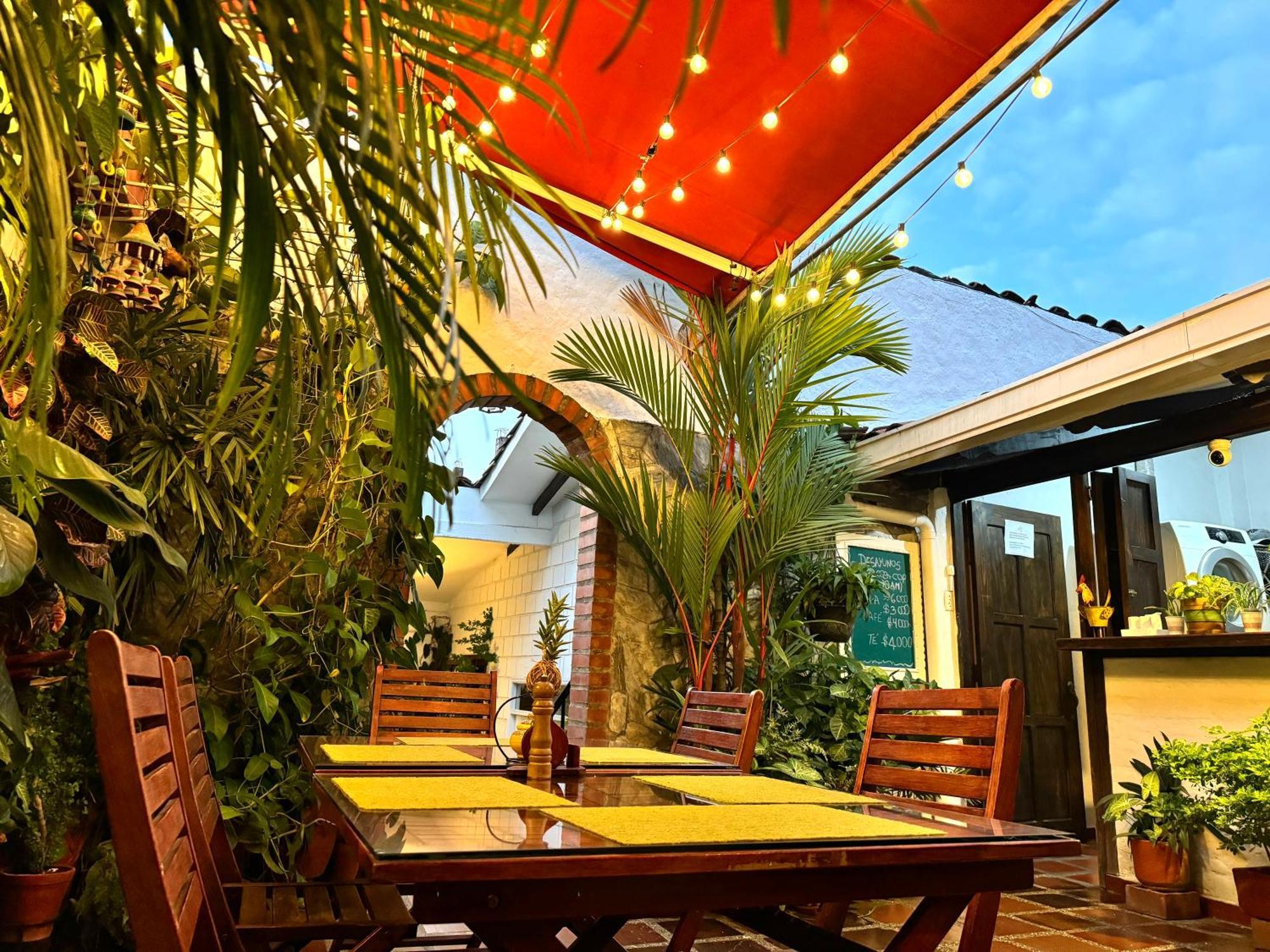 Casa Ruta Sur (Adults Only) Hotel Кали Екстериор снимка