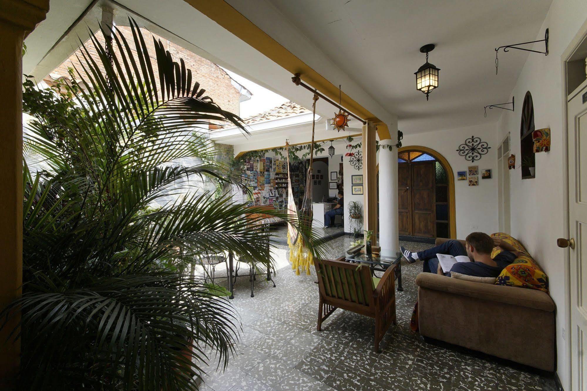 Casa Ruta Sur (Adults Only) Hotel Кали Екстериор снимка