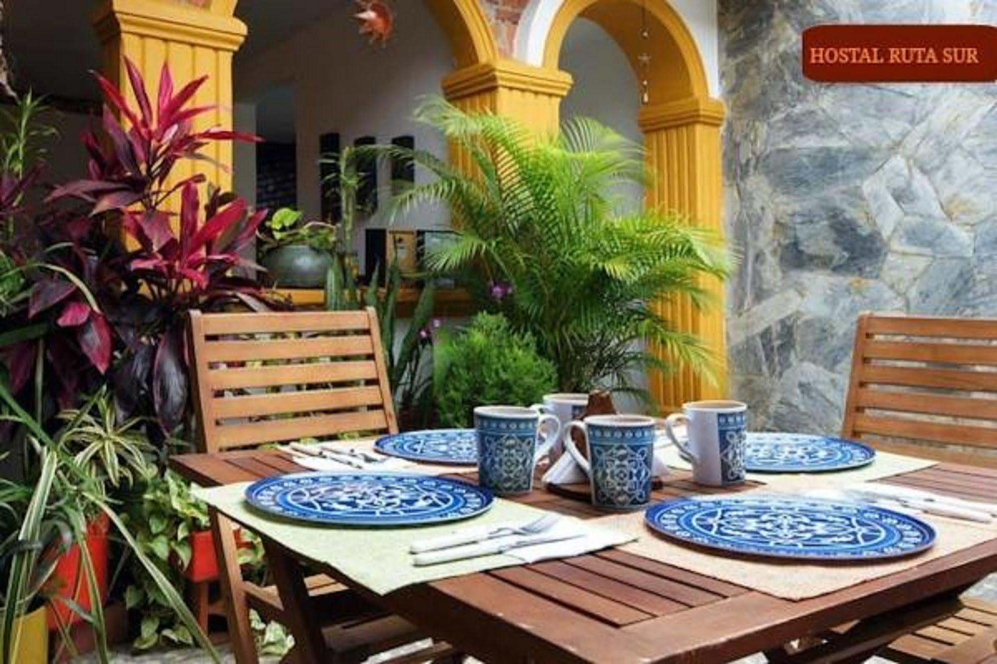 Casa Ruta Sur (Adults Only) Hotel Кали Екстериор снимка